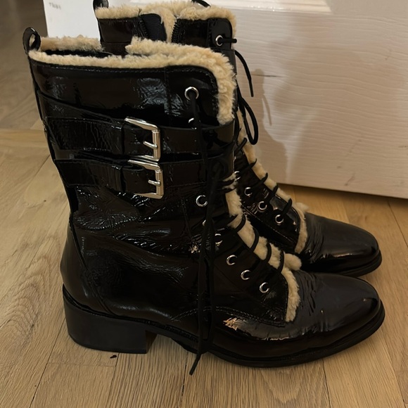 KURT GEIGER PATENT LEATHER SHEARLING LINED COMBAT BOOTS SIZE 41 us 10 - Picture 1 of 9